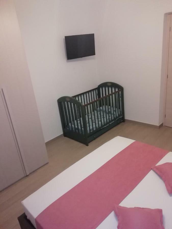 Roel Garden View Apartment La Spezia Bagian luar foto